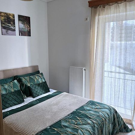 H&H Cozy Retreat Apartment Piraeus Bagian luar foto