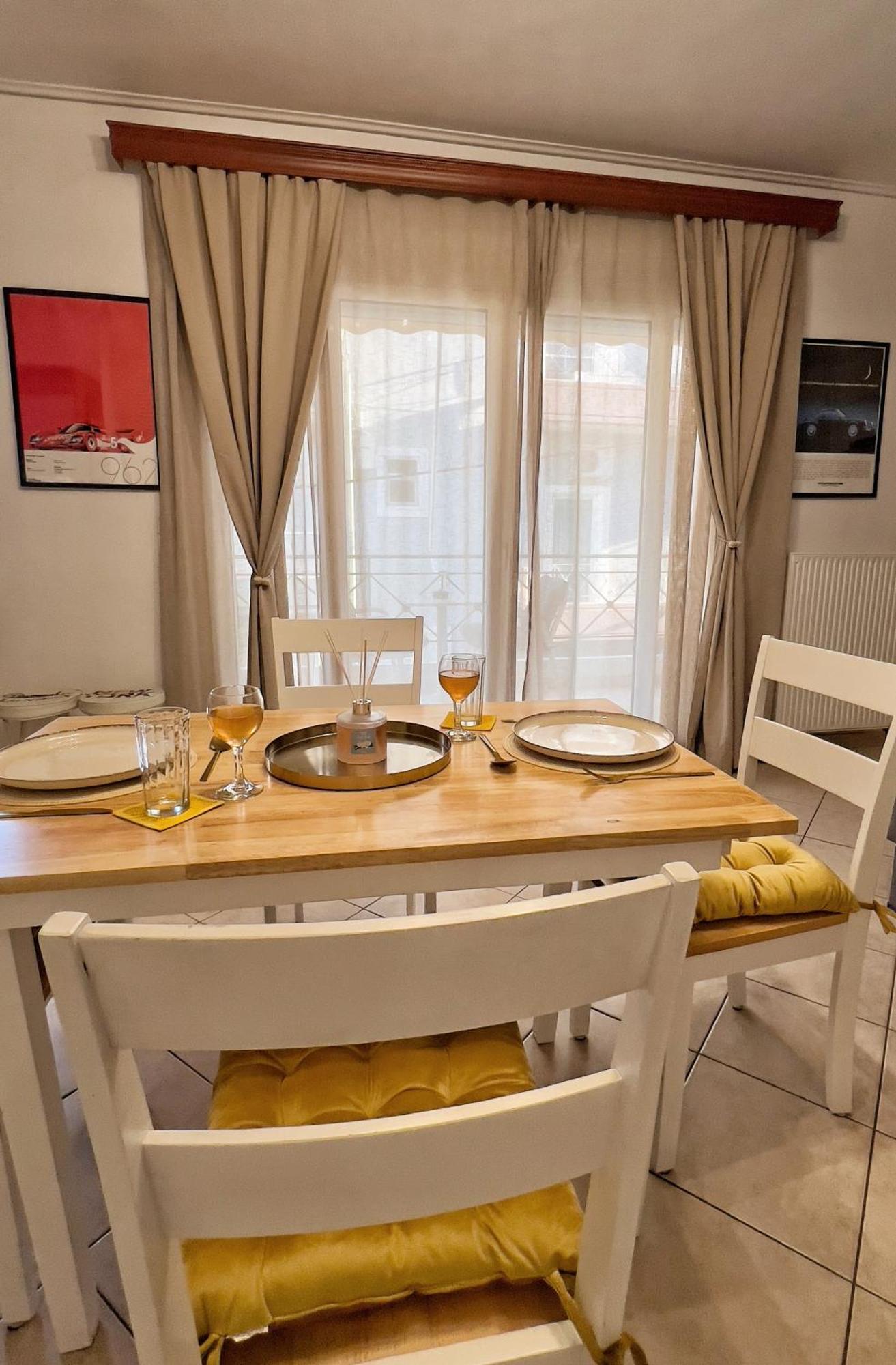H&H Cozy Retreat Apartment Piraeus Bagian luar foto